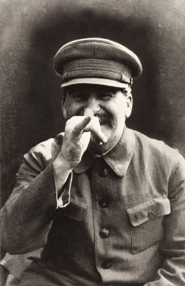 过目难忘|历史上那些让你过目难忘的图片：特工时期的普京、未化妆的梦露