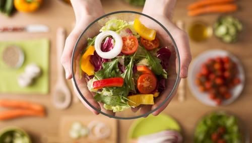 动作|饮食+运动才是健康减肥法，4个动作加速燃脂，帮你健康瘦全身