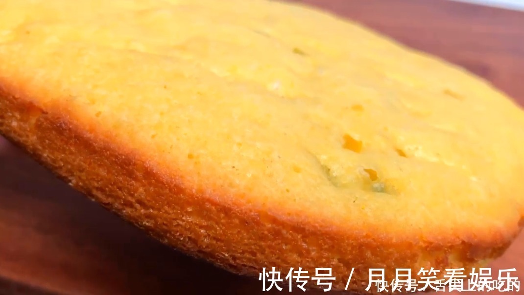 发糕|4个鸡蛋,一碗玉米面,教你做发糕,不用烤箱电饭锅,比蛋糕好吃