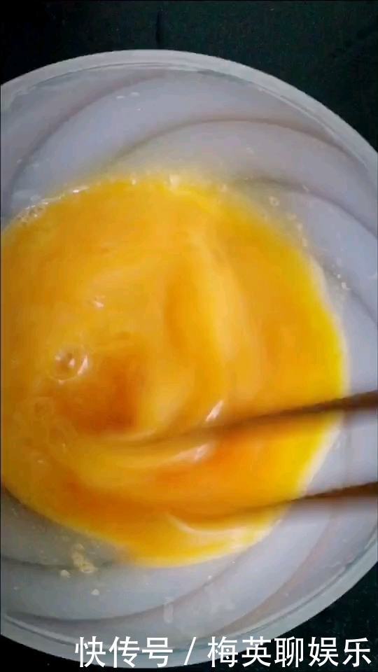 璐瑶|润肺止咳别只炖梨了,教你做个懒人小吃,肺润了,不咳了!