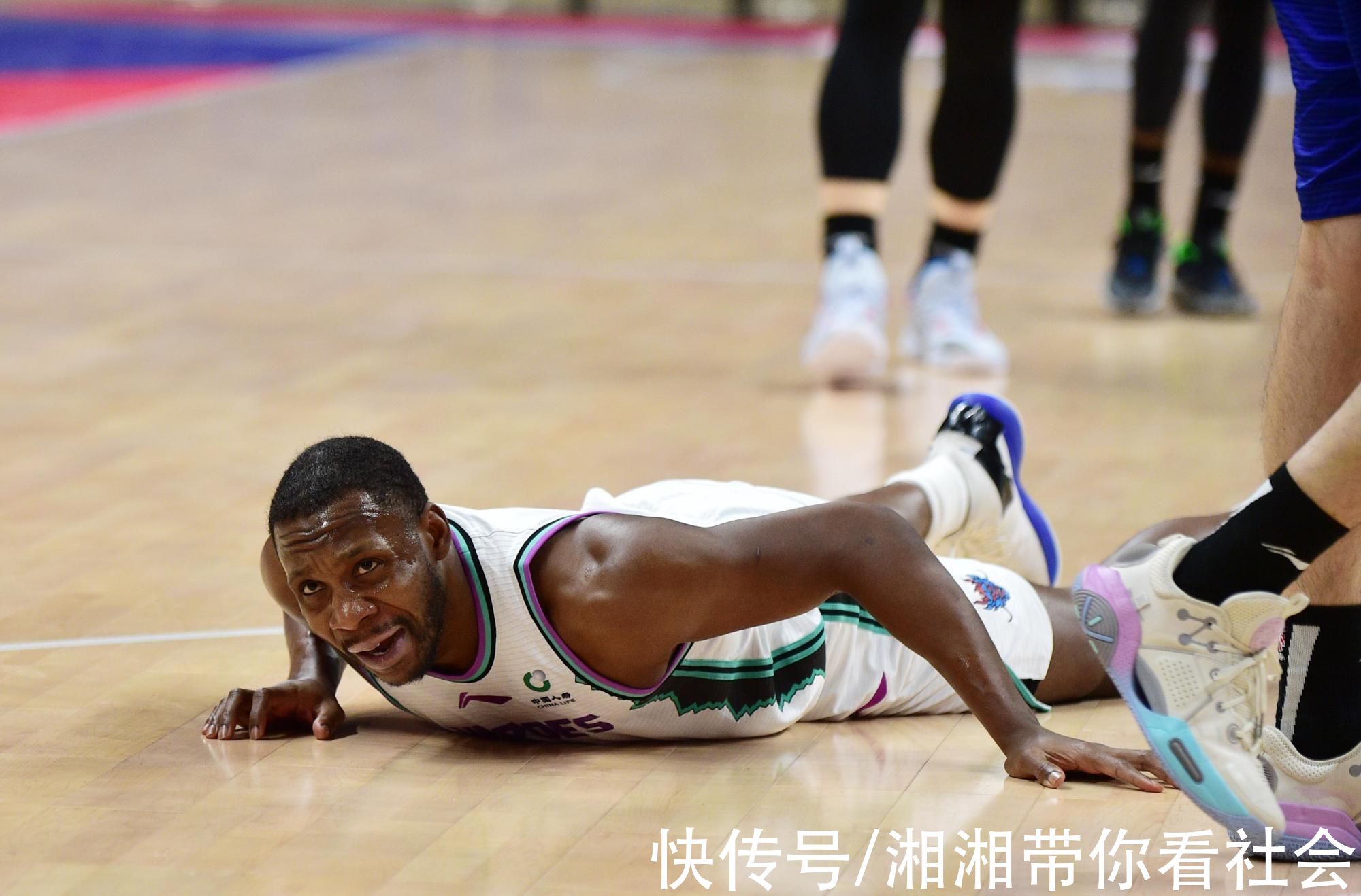 比赛|篮球--CBA第二阶段:山东高速胜上海久事