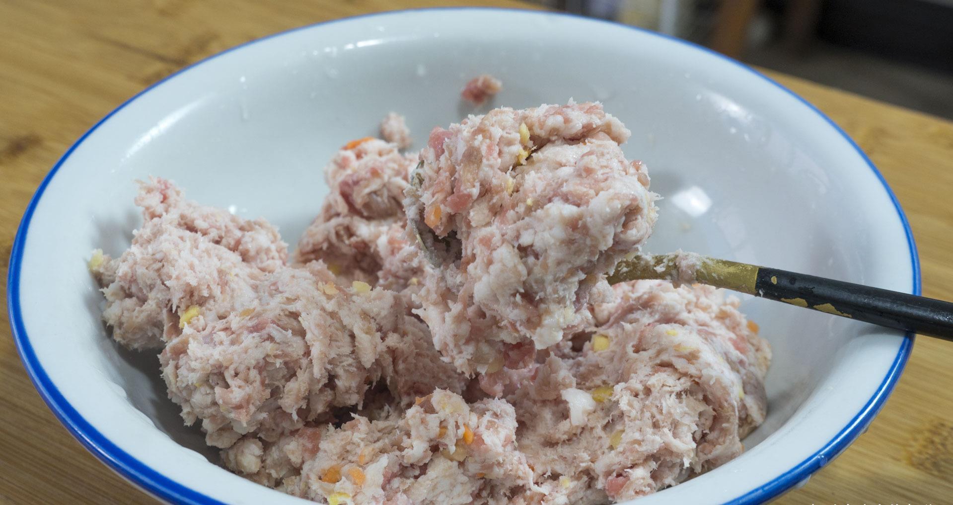 给年夜饭加道菜,“招纳百财”端上桌,寓意财源滚滚,讨个好彩头