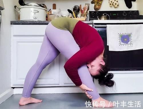 体式|在家带娃也能练瑜伽，最适合家庭主妇的健身方式