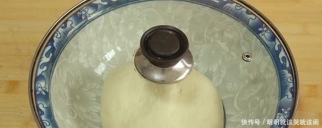 终于找到了!早餐最好吃的做法,不蒸不油炸,层层裹着馅料,真香