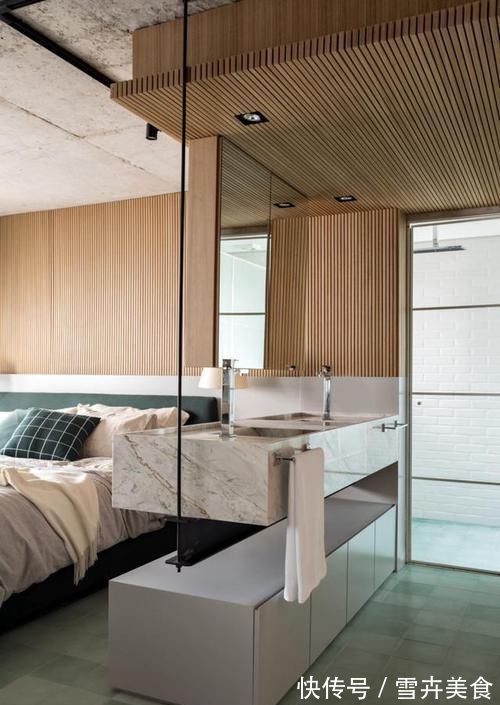 朋友家|翻新130平的家,卧室装得够隐蔽,藏在旋转木门,谁也找不到