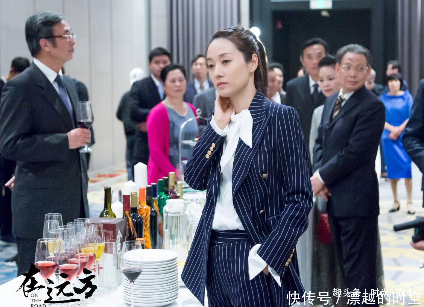 马尾|马伊琍终于换发型,短发变长发,扎马尾美得焕然一新!