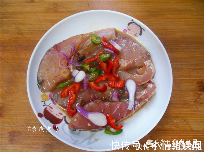 鲜甜|家庭宴客不发愁，此菜6分钟就上桌，快捷大气，鲜甜嫩滑无腥味