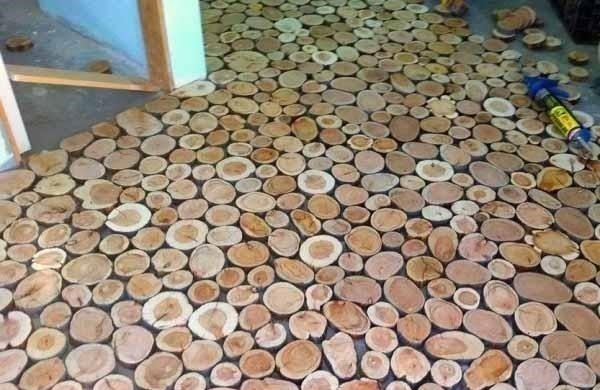 step|没钱铺地板,她把木头锯成一段段铺地上,完工后邻居忍不住称赞