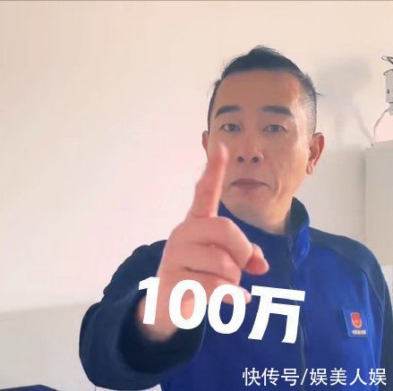 哥哥們消防直播唱紅歌，張智霖唱的聲情并茂，陳小春跟不上節奏