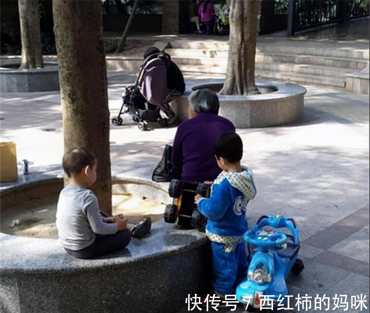 乐乐|宝宝的扭扭车被女娃霸占,索要时女娃奶奶说的话,母亲强行夺回