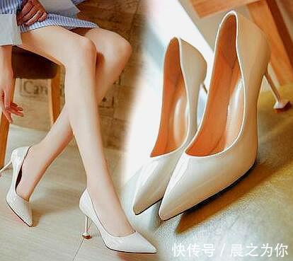 气质 细脚高跟鞋,修饰出完美的腿部线条,展现出女人迷人的气质!