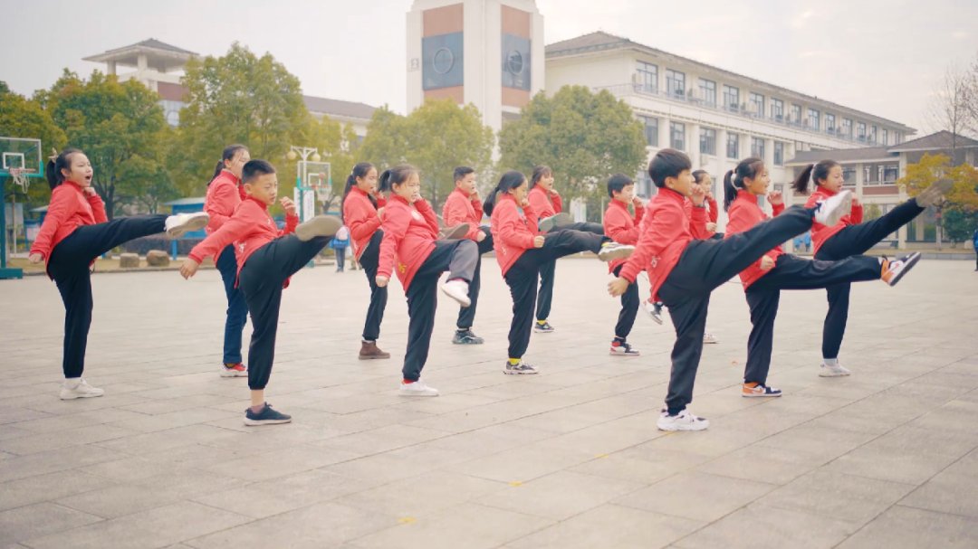 围观！安吉这群小学生太飒了！