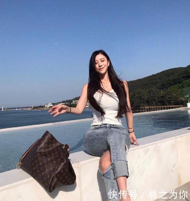 韩国|韩国女模被称“海贼王女帝”，看到身材后，网友：我承认我酸了