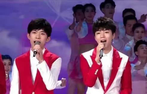 易烊千玺和春晚假发!居然是大型连续剧啊!四字弟弟也素颜回应啦