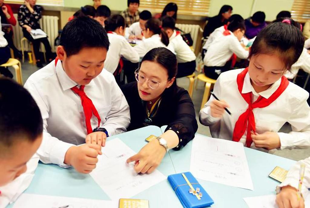 十足|孩子有这4种表现，学习能力通常不错，即使贪玩也后劲十足