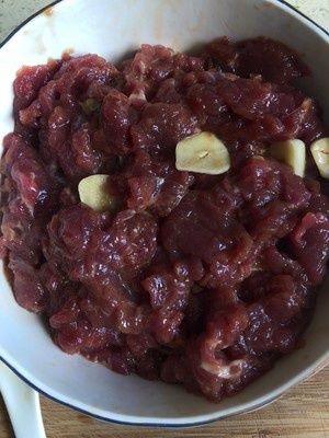 家常快手菜，嫩炒牛肉片，简单美味营养，超下饭，动手试试吧