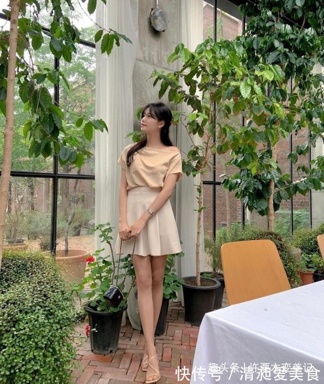 时髦 扔掉你的碎花裙!今夏流行这“3种”裙子,40岁女人穿更时髦减龄