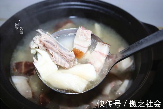 排骨|这汤太鲜了，三种食材一锅炖，不放一粒盐，现在喝正当时