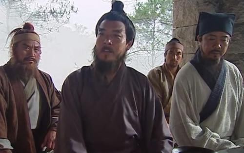 林冲$在梁山一见面就怒目而视想拔刀,阮氏三雄跟林冲到底有什么冤仇?