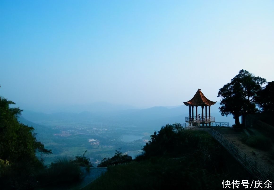 王维|王维隐居终南山，写下一首诗，开篇便美如画卷，令人陶醉