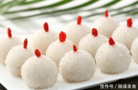 女娃抵挡不了的美食,喜欢那软糯可口的味道,一口一个,唇齿留香