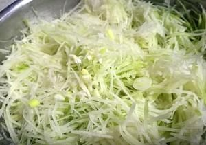 萝卜丸子怎么做好吃，教你一招，香脆酥软，一口气能吃一盘！