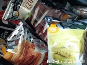 奥利奥|买饼干时,别总是选“奥利奥”,这4款饼干也来尝一尝,好吃便宜!