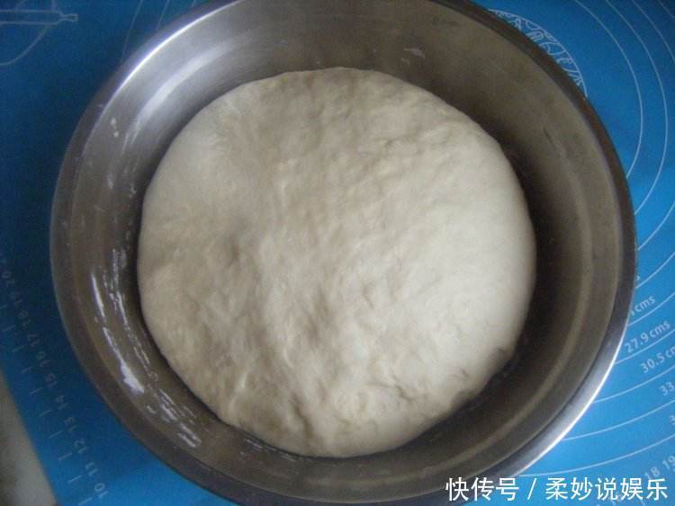 卖馒头的大爷说漏嘴,蒸馒头时加点“它”,蒸出的馒头香甜松软