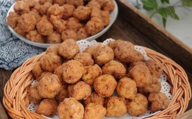 炸丸子,外行用淀粉换成这2样,丸子外酥里嫩,松软Q弹,真香