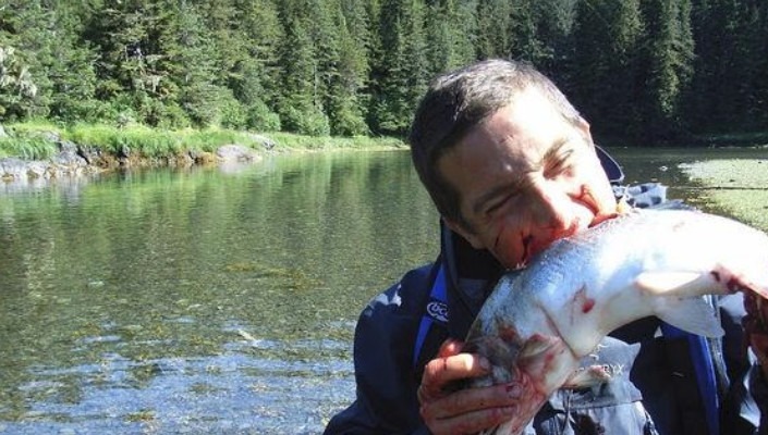 贝爷现在为什么不拍《荒野求生》了？知道真相后，让人哭笑不得！