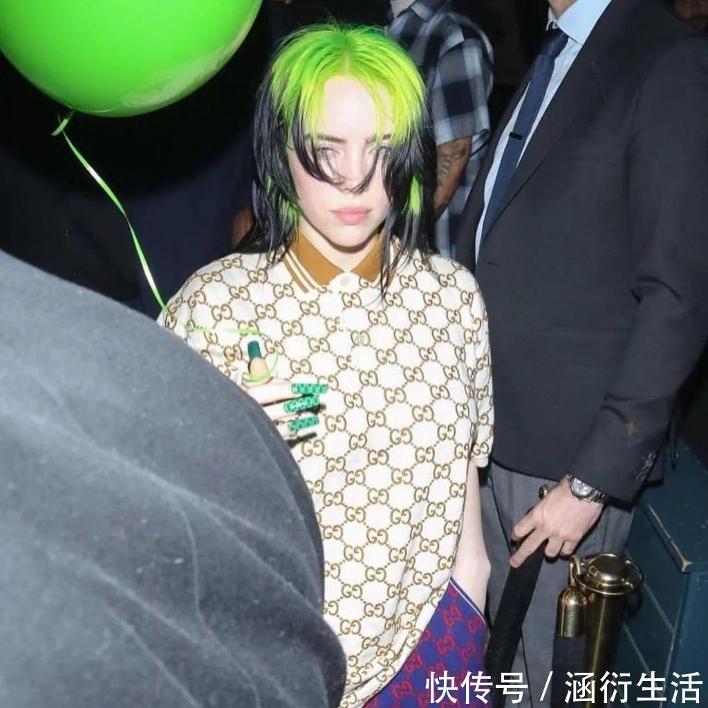 秃头|“爆顶染”赵小棠一夜吸赞十几万!丑哭亿万网友的秃头发型,怎么就火了?