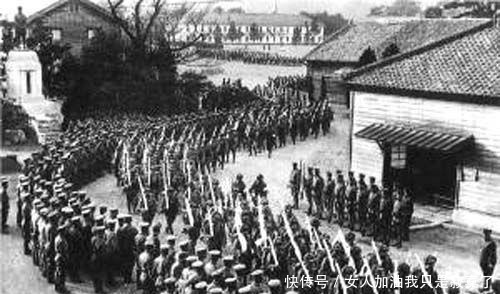 大屠杀|大屠杀幸存者她和姐姐藏被子里还是被发现,在死人堆里躲藏14天