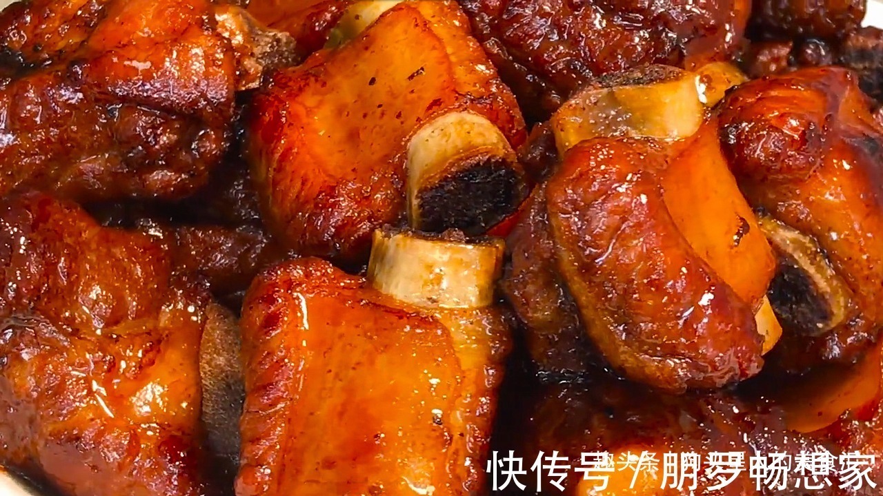 做排骨，不要焯水跟油炸了，教你一个做法，软烂脱骨，超下饭