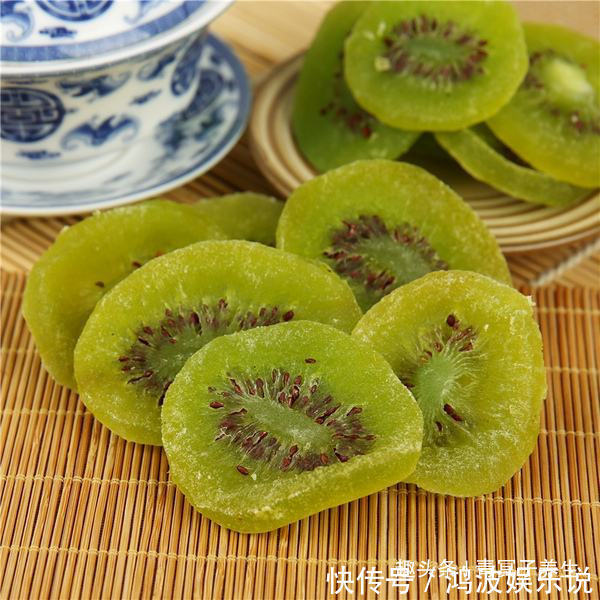 常吃|3种可以被当成小零食的水果,女性常吃,延缓衰老,越吃气色越好