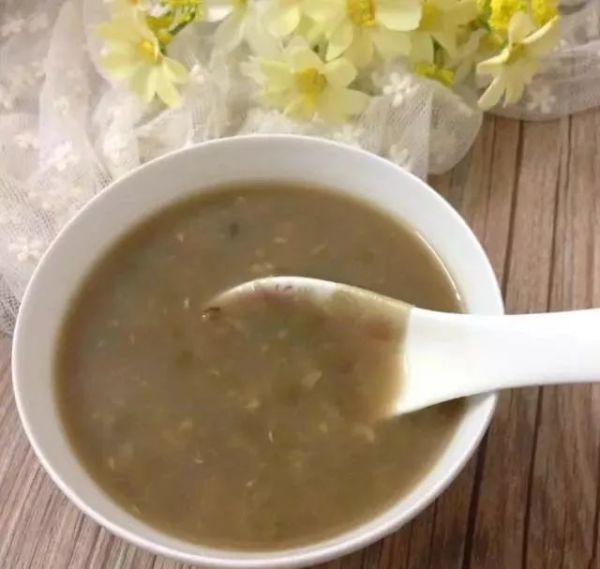 绿豆粥|绿豆和“它”天生一对，早晚喝一点，排出黑宿便，助你瘦出小蛮腰