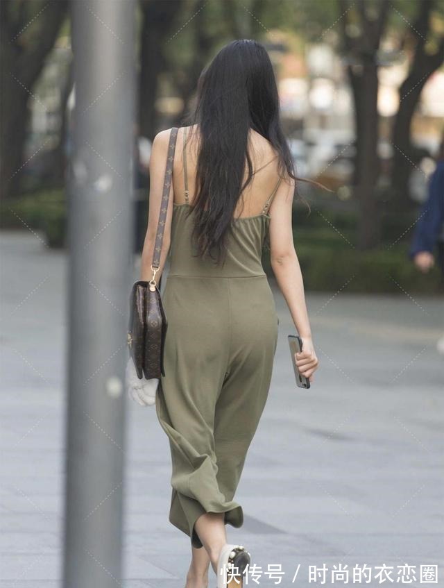 连体裤 暗绿色连体裤,休闲版型更显洒脱自在,大气自然!