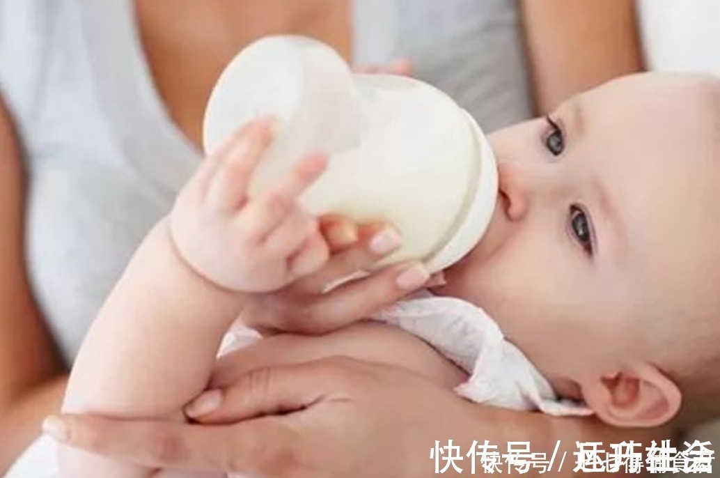 宝宝|宝宝吃奶总爱扭来扭去?孩子虽不会说话,但家长要读得懂“暗号”