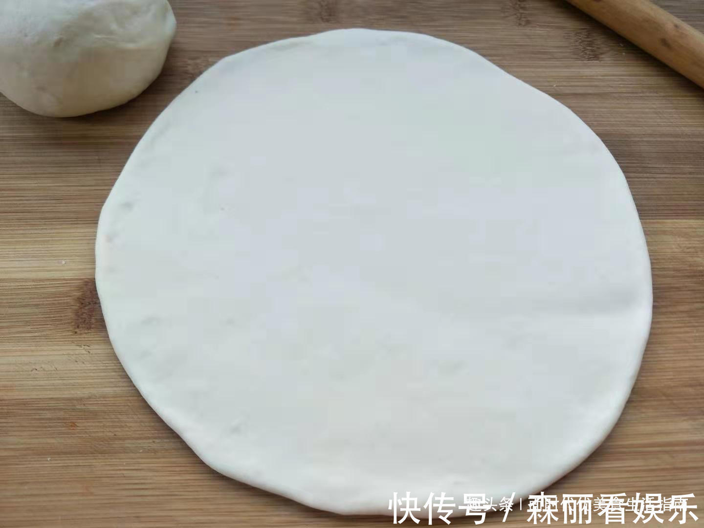 外面30一个的披萨,自己在家做成本只需几块钱,又软又香又划算