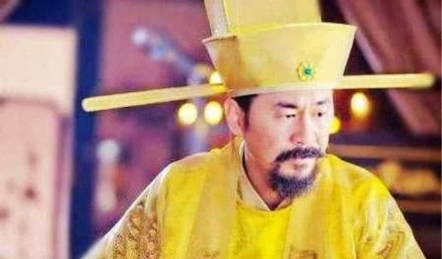 自称|他被迫成为皇帝，从不自称朕，在位仅33天，所有人都骂他是叛国贼