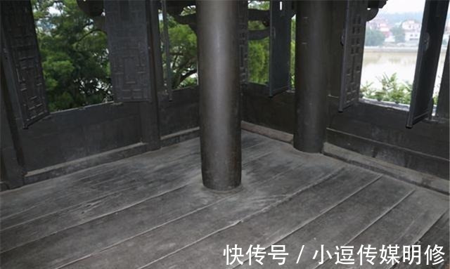立柱&四大名楼之一真武阁,立柱悬空不挨地面,屹立400余年未倒塌