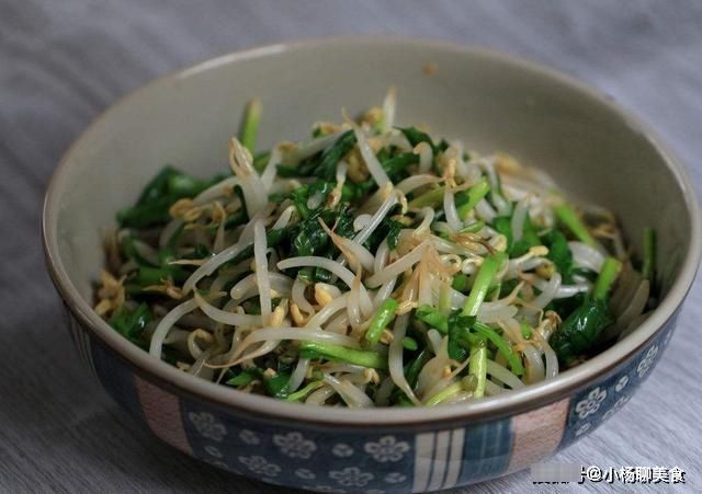 韭菜炒豆芽时，牢记两个要点，豆芽脆嫩可口，大人小孩都爱吃