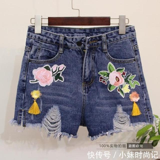 穿搭|穿牛仔短裤T恤套装,时尚又减龄的穿搭,而且轻易秀出大长腿