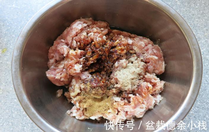 包饺子|入秋包饺子，试试这3种时令菜馅，荤素结合，好吃又贴秋膘