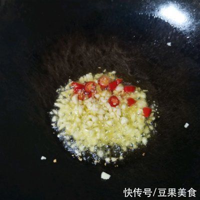 蒜蓉花甲|这道快手金汤蒜蓉花甲一上桌，全家都爱吃