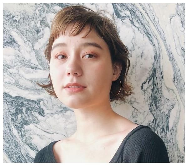 发型|40岁女人发型别瞎剪,今夏流行这5款“减龄”短发,显年轻很洋气