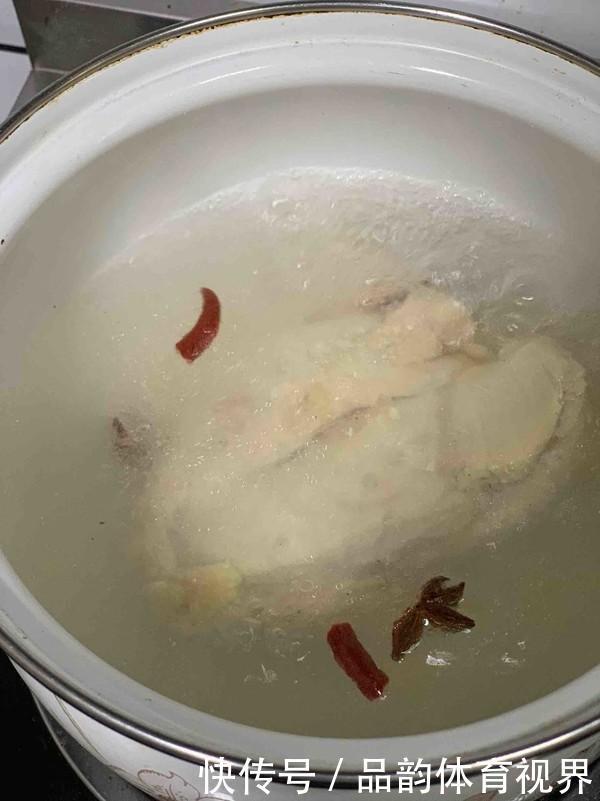 适量|夏天要多吃面条,教你个懒人做法,一人三碗不够吃!大家别错过!