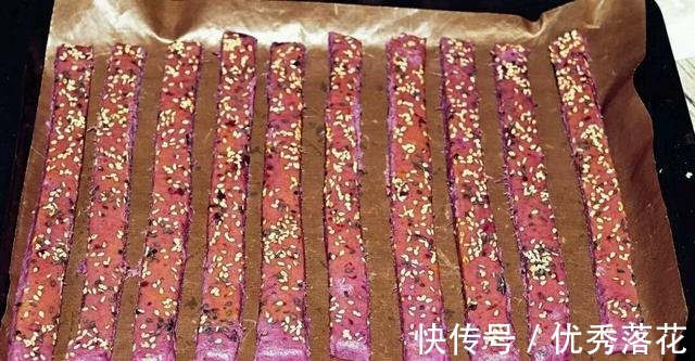 芝麻紫薯脆条，嘎嘣嘎嘣脆，想停也停不下来！