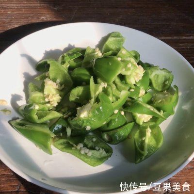 青椒|#夏日开胃餐#传统青椒炒茄子