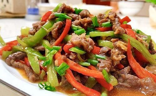 美食推荐：炸蒸排骨，青椒红椒炒牛肉，清炒山药丝，酸菜鱼的做法