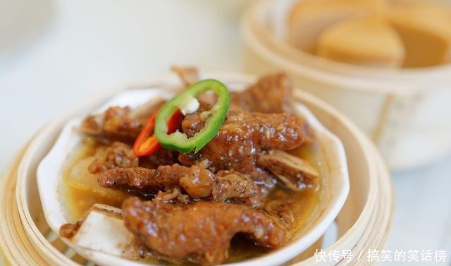 我是北方人,第一次在广东喝早茶,点了3份早点,上菜后惊呆了